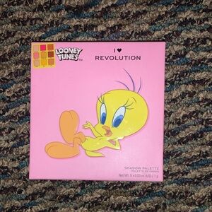 NWT I 🖤 Revolution Tweety Palette